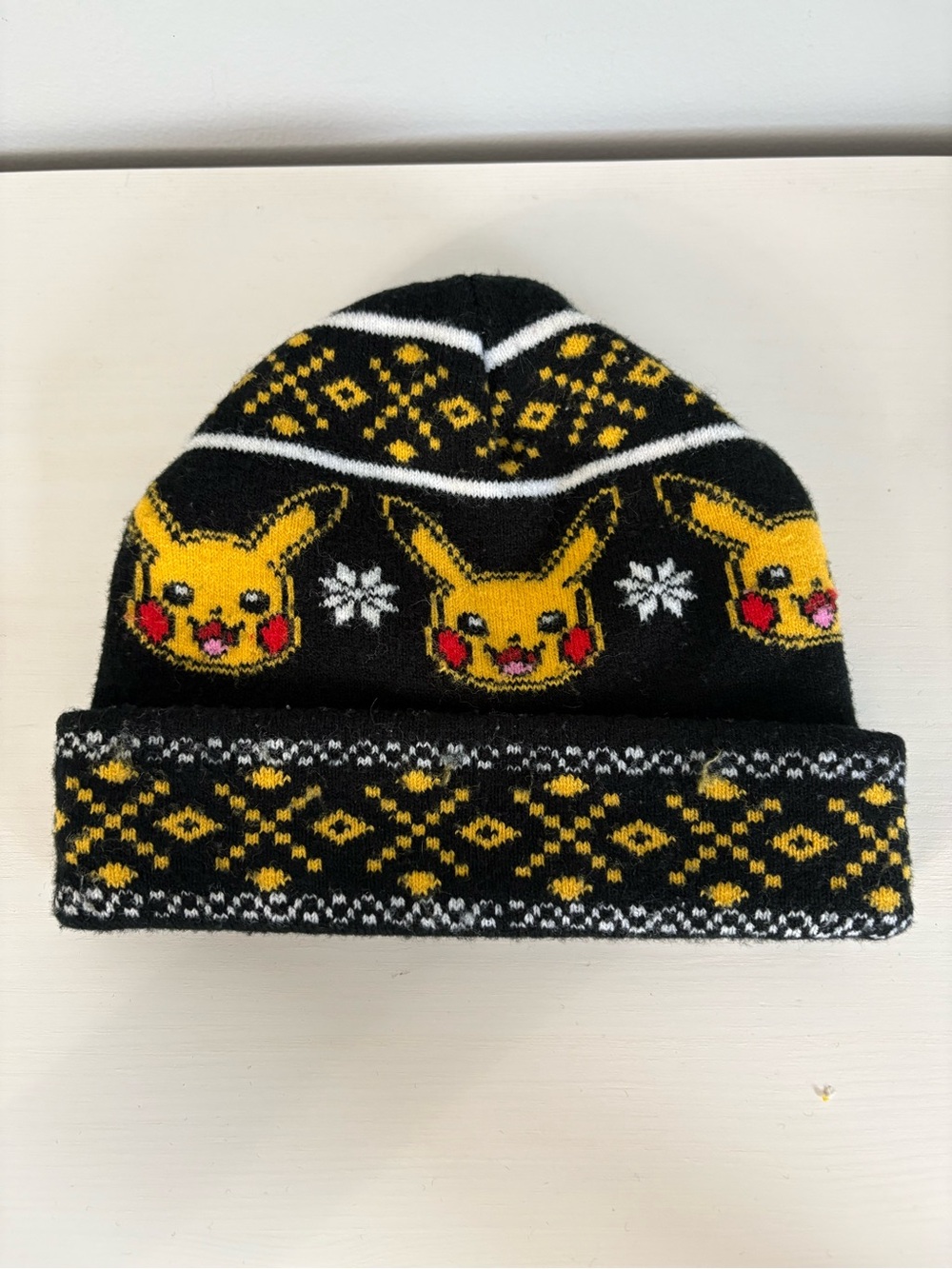 Pokémon Pikachu Cuffed Fair Isle Winter Knit Beanie Youth Hat Retro